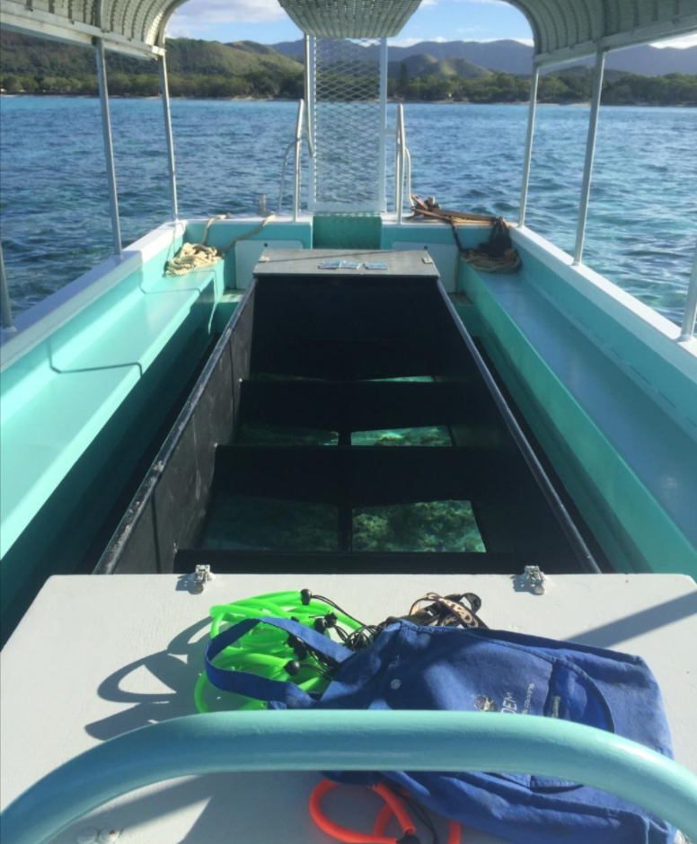 Bateau a fond de verre Nouvelle Caledonie