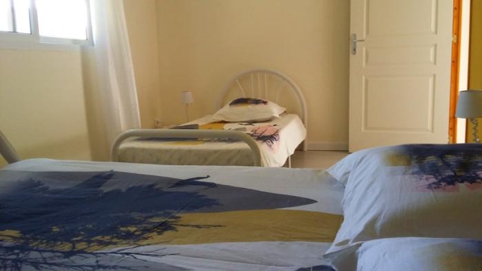 1 chambre avec lit double 140 × 200 avec plaisir brasseur d'air